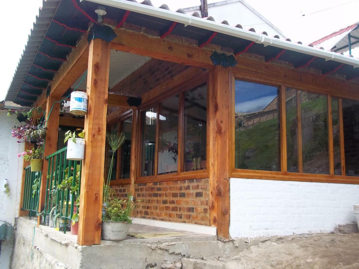 Hospedaje Bella Vista Mongui Ngoại thất bức ảnh